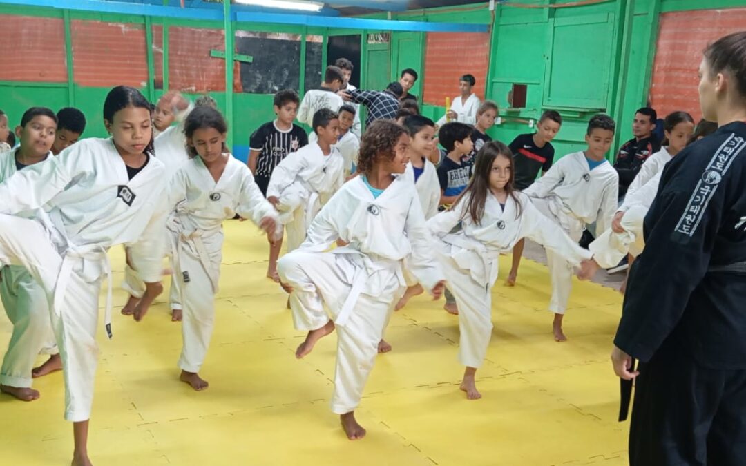 OFICINA DE TAEKWONDO – CHUTES E DISCIPLINA