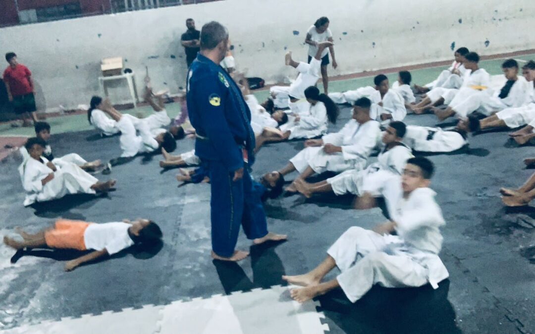 PROJETO DE JIU-JITSU – FUTURO NA  ARTE SUAVE